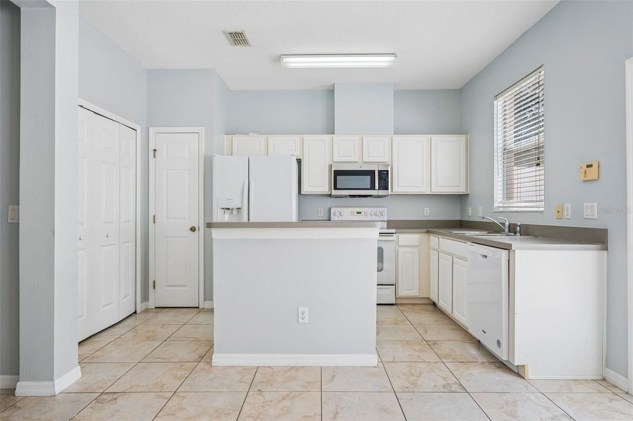 12740 Langstaff Dr - Photo 7 of 19