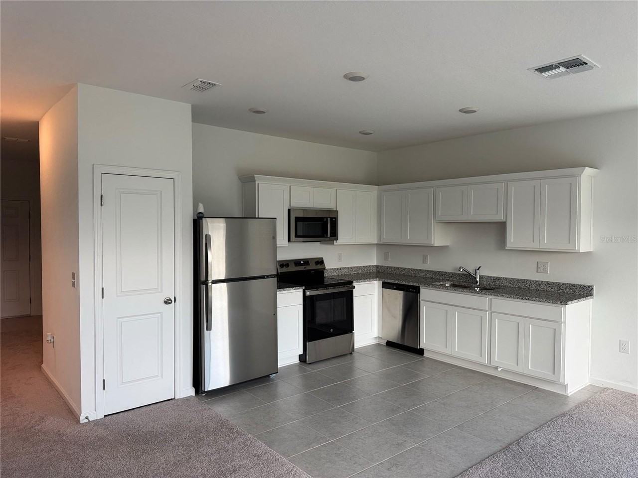 5909 Chestnut Grove Pl - Photo 2 of 10