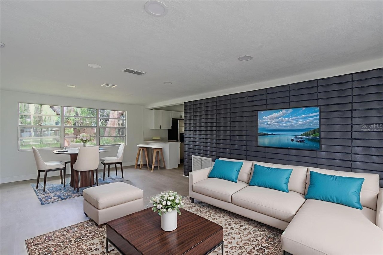 906 San Domingo Rd - Photo 3 of 22