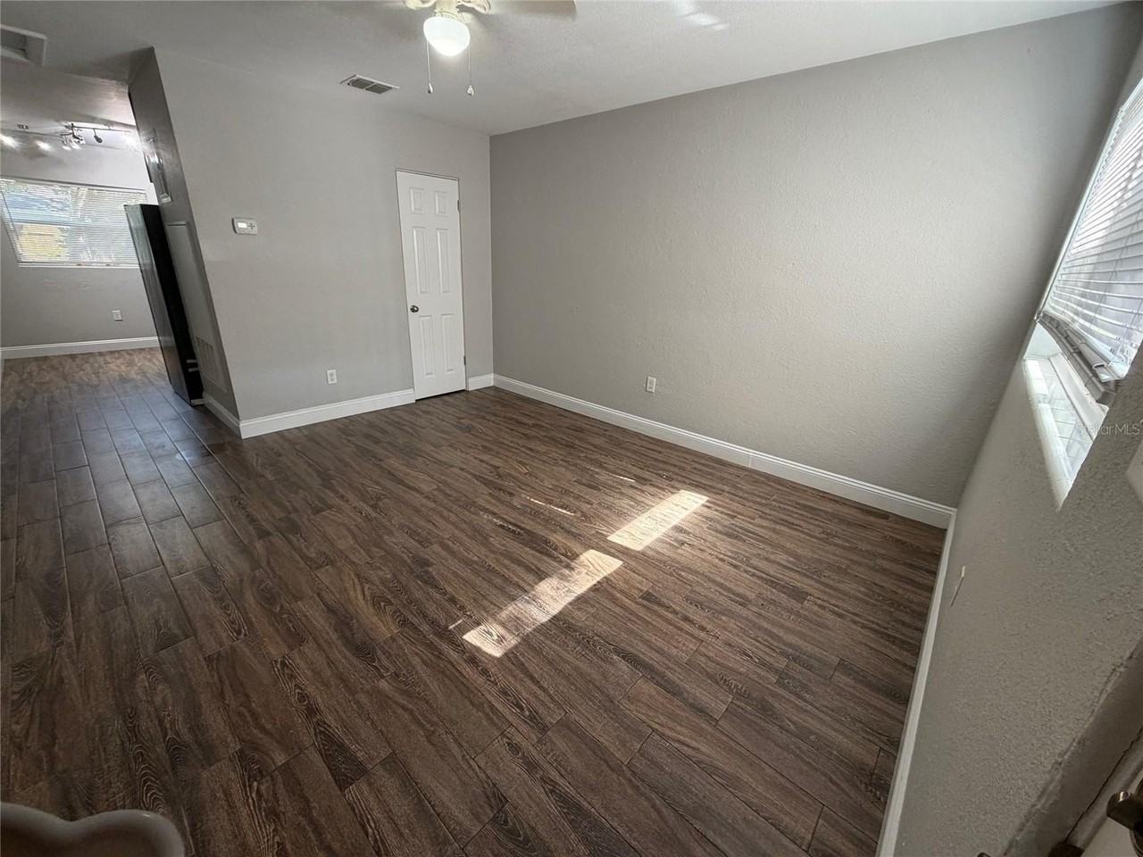 509 Varsity St - Photo 3 of 8