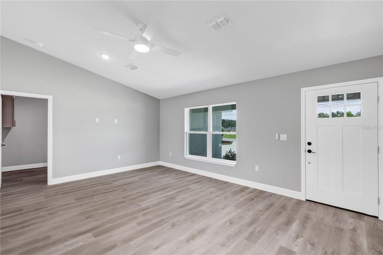 9679 Se 157th Ln - Photo 5 of 18