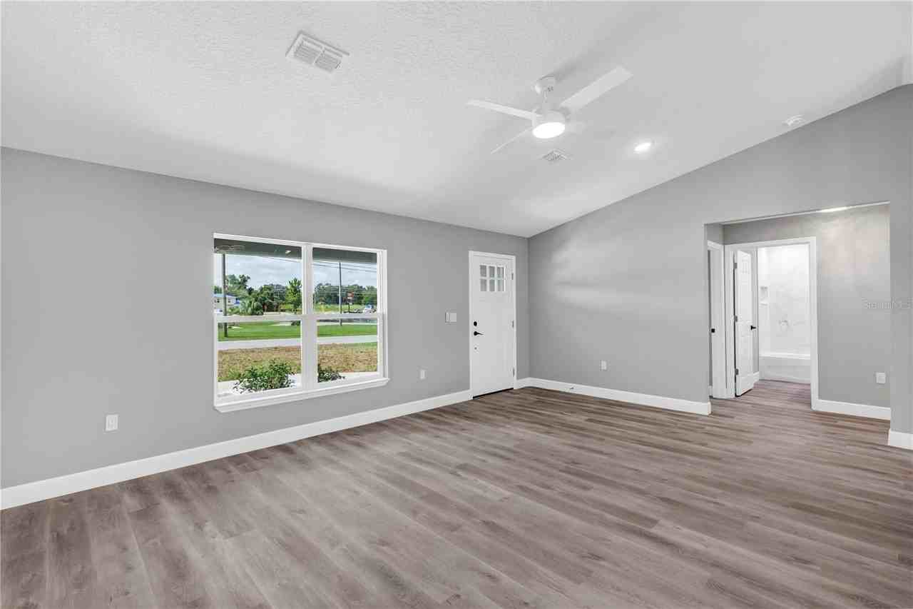 9679 Se 157th Ln - Photo 6 of 18
