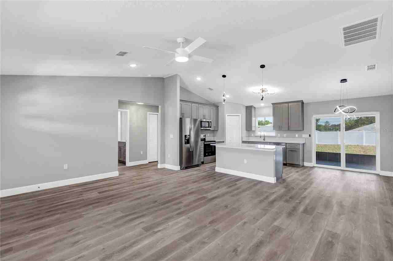 9679 Se 157th Ln - Photo 7 of 18