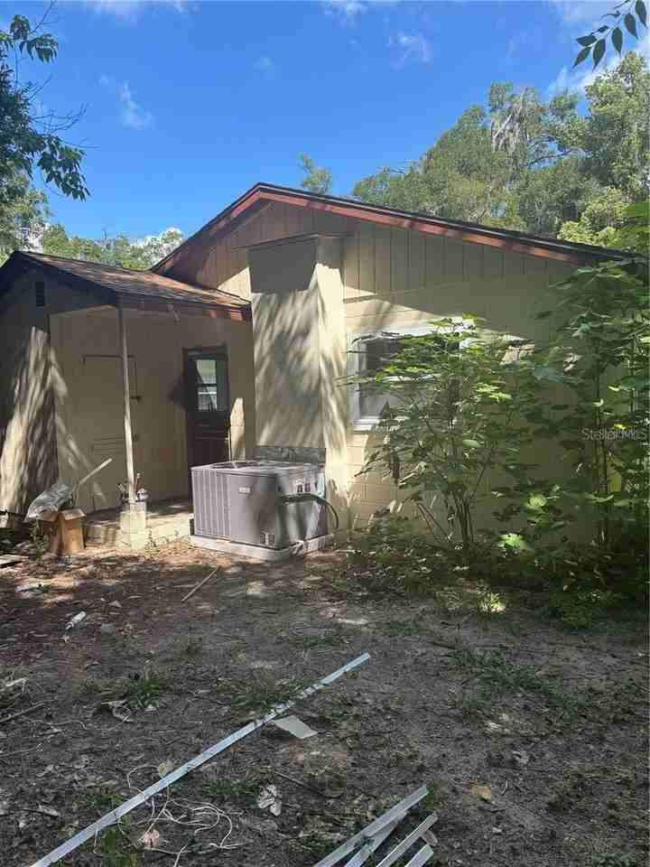 1642 Sw 2nd St - Photo 5 of 17