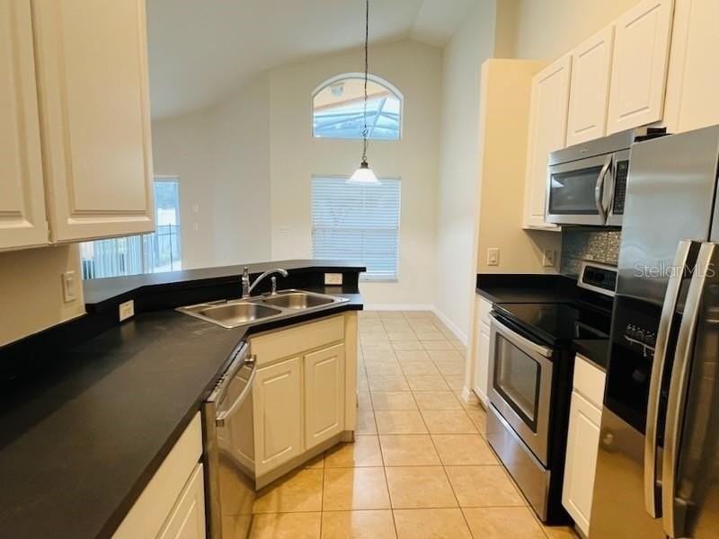2537 Dharma Cir - Photo 6 of 30