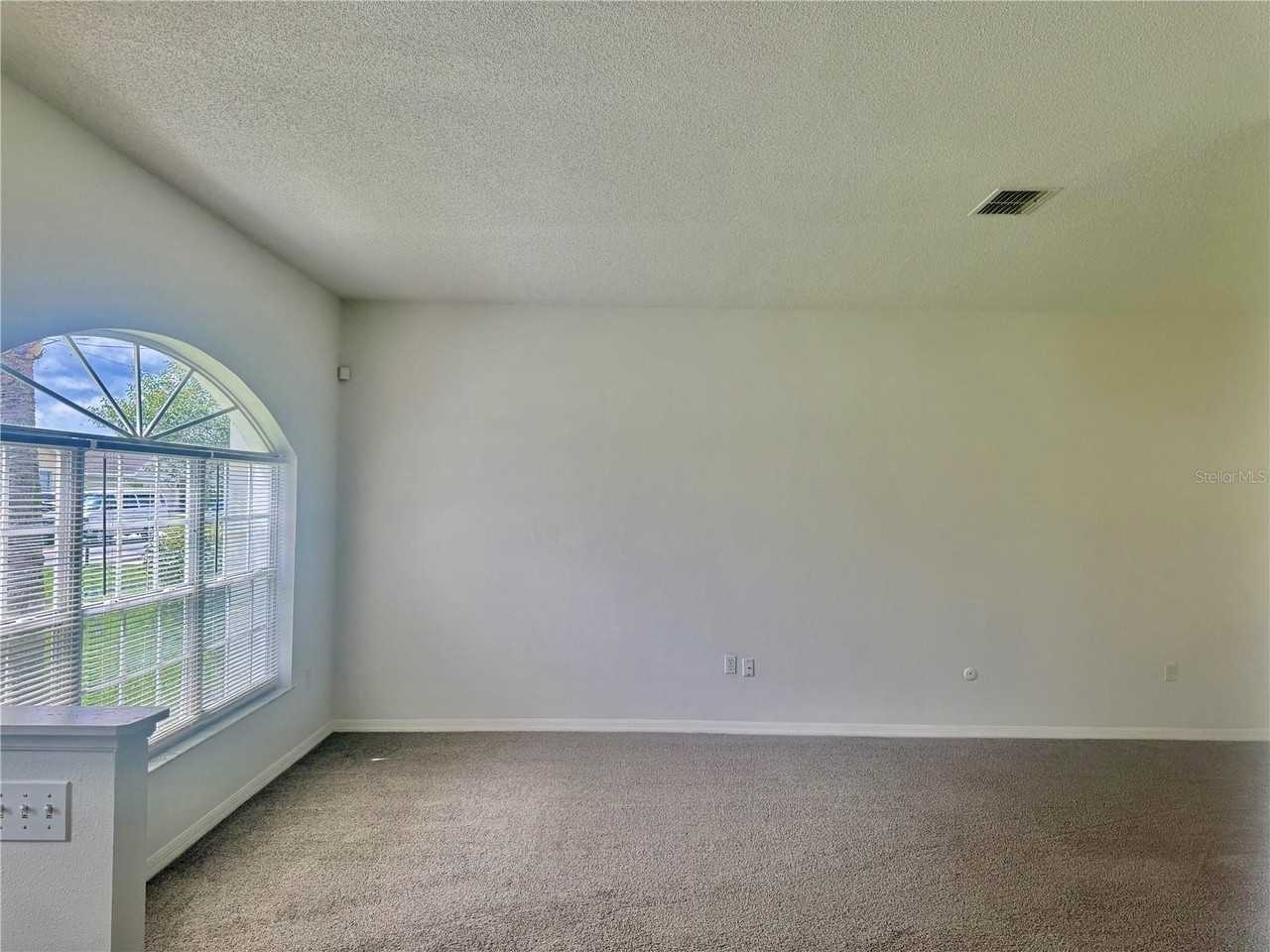 327 Alegriano Ct - Photo 6 of 32