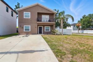 featured image of 3024 W Douglas St