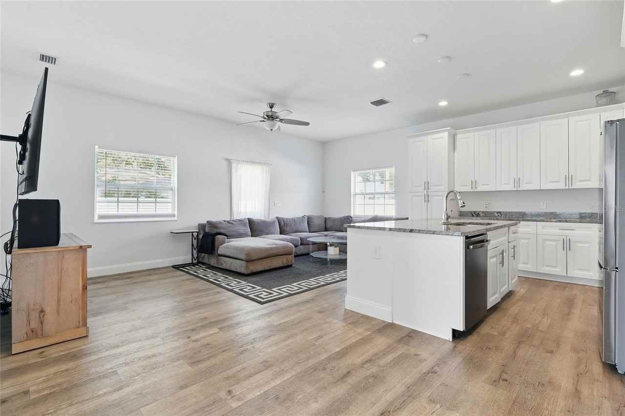 3024 W Douglas St - Photo 7 of 20
