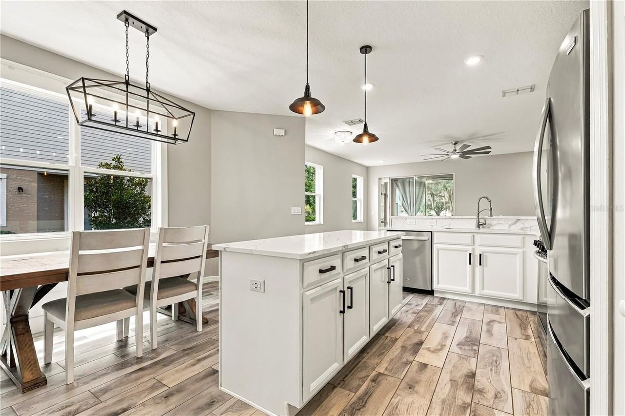 14061 Kite Ln - Photo 7 of 48