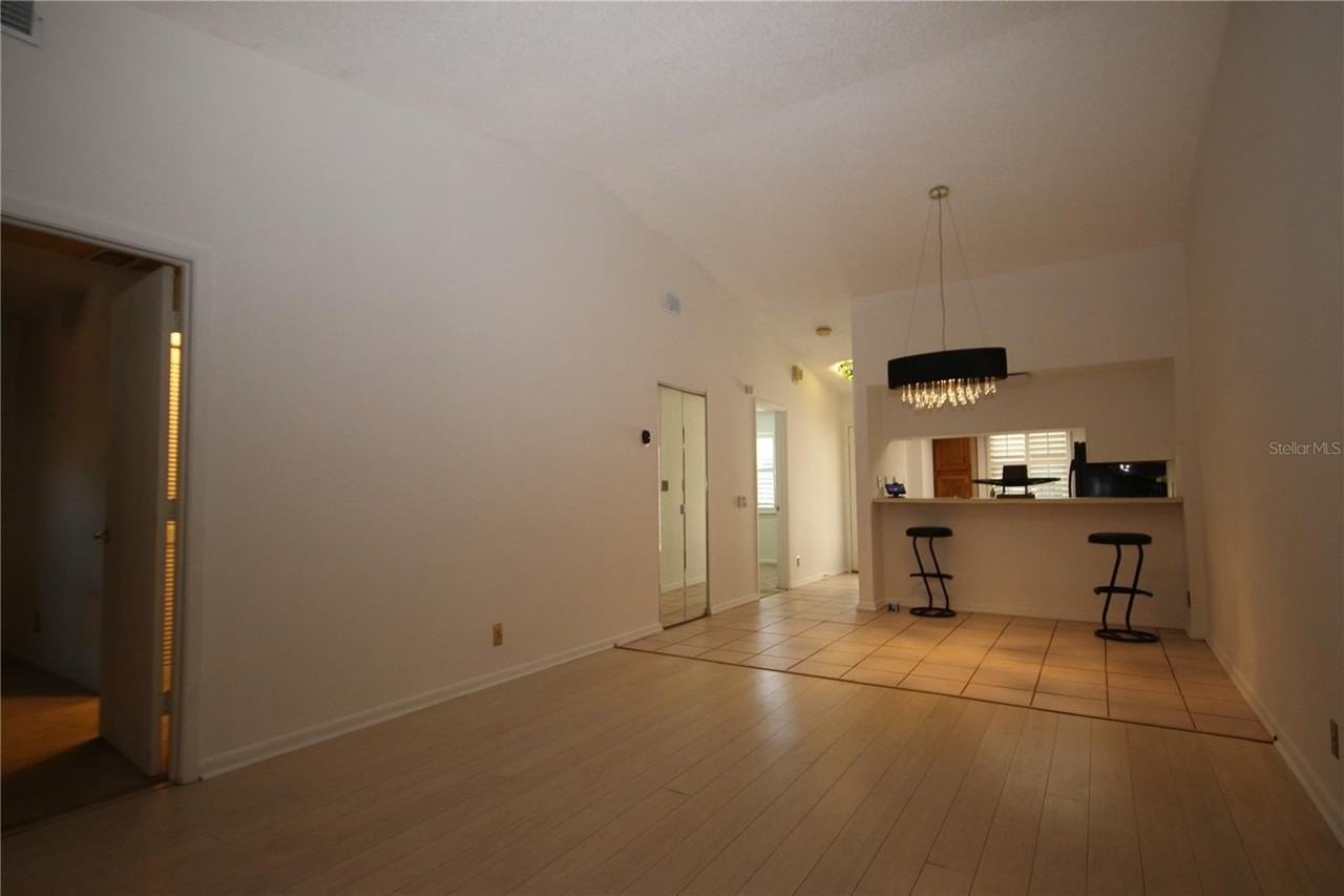 2084 Sunset Grove Ln - Photo 4 of 19