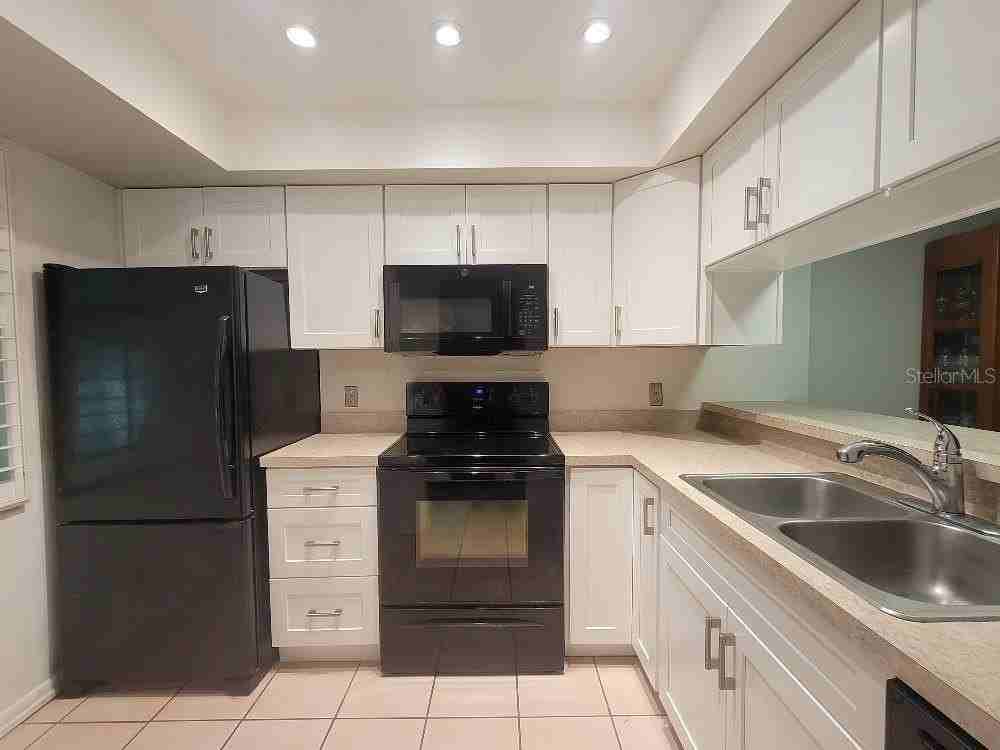 2084 Sunset Grove Ln - Photo 6 of 19