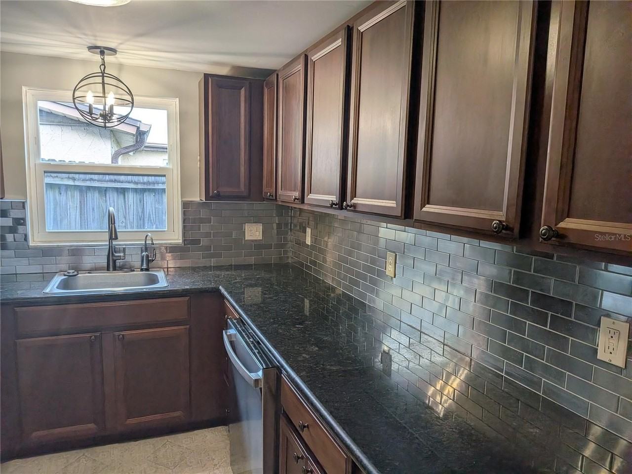5637 Chipper Dr - Photo 5 of 20