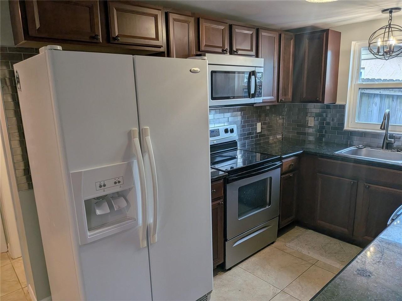 5637 Chipper Dr - Photo 6 of 20