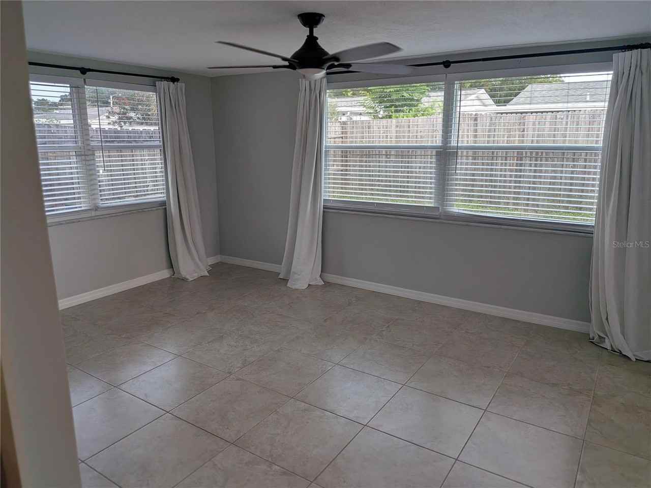 5637 Chipper Dr - Photo 7 of 20