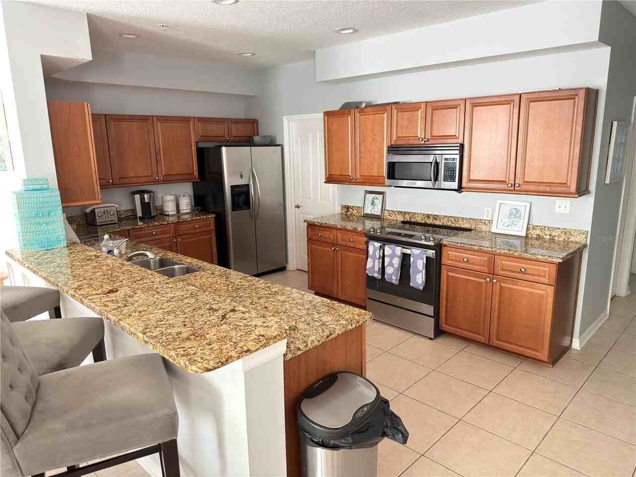 612 Wells Ct #202 - Photo 4 of 28