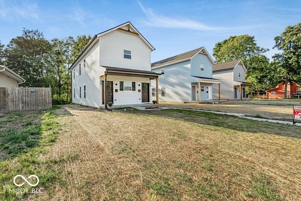 4456 Caroline Ave - Photo 3 of 44