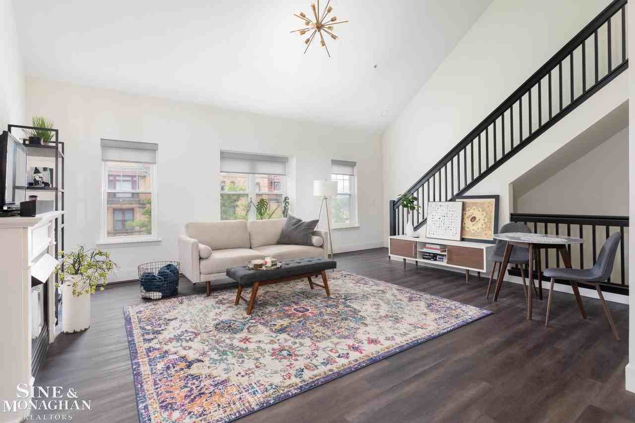 2545 John R St - Photo 5 of 28