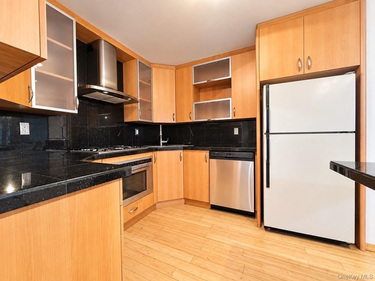 6325B Bourton St #1B - Photo 6 of 18