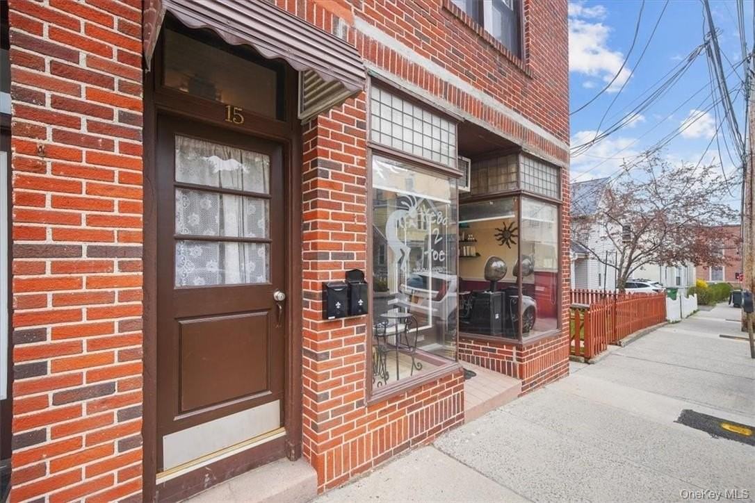 15 Kaldenberg Pl - Photo 2 of 20