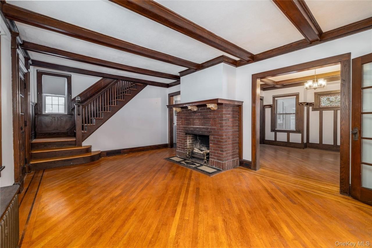 65 Lenox Ave - Photo 5 of 16