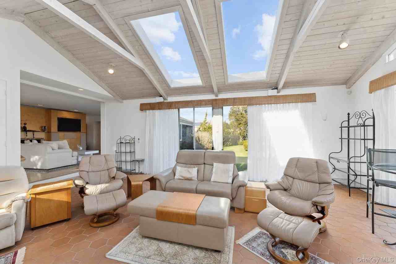 62 Bayfield Ln - Photo 5 of 22