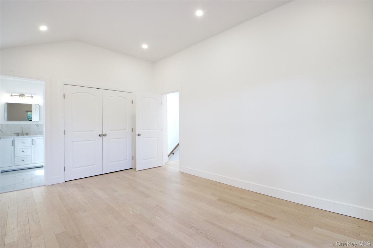 48 Linwood Rd N #B - Photo 7 of 16
