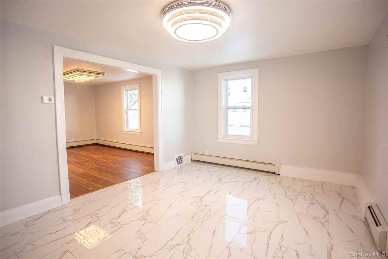 1261 Waverly St - Photo 5 of 22