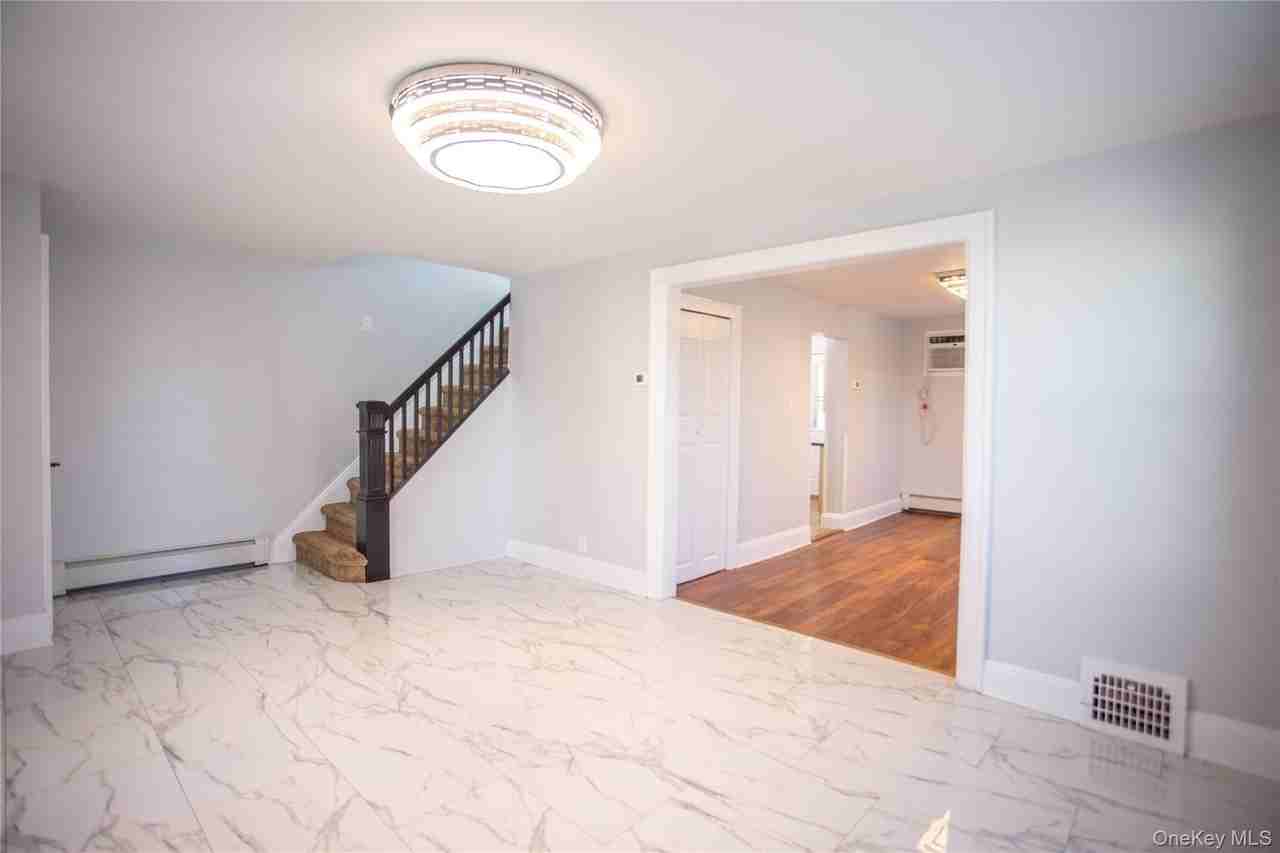 1261 Waverly St - Photo 6 of 22