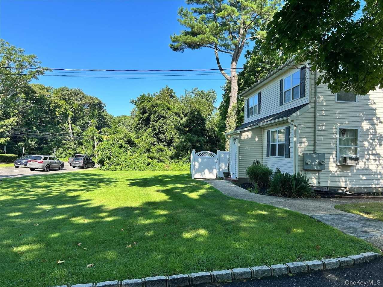 321 Canal Rd - Photo 2 of 11
