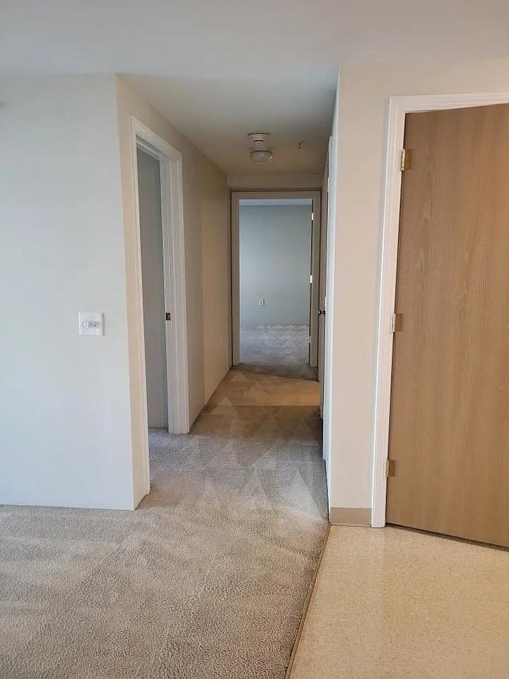 8 Greenleaf Dr #G - Photo 4 of 7