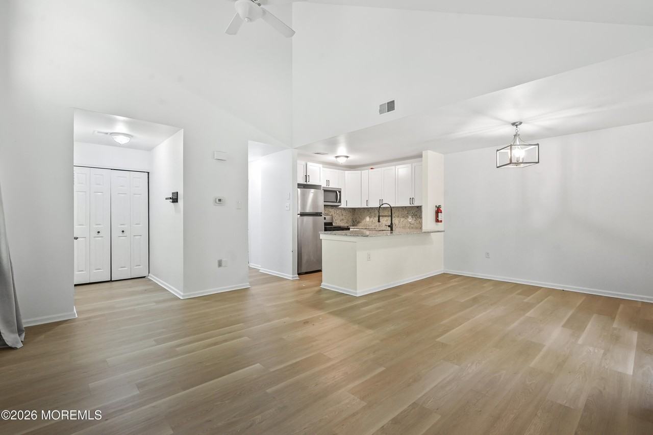 107 Westchester Dr - Photo 7 of 22