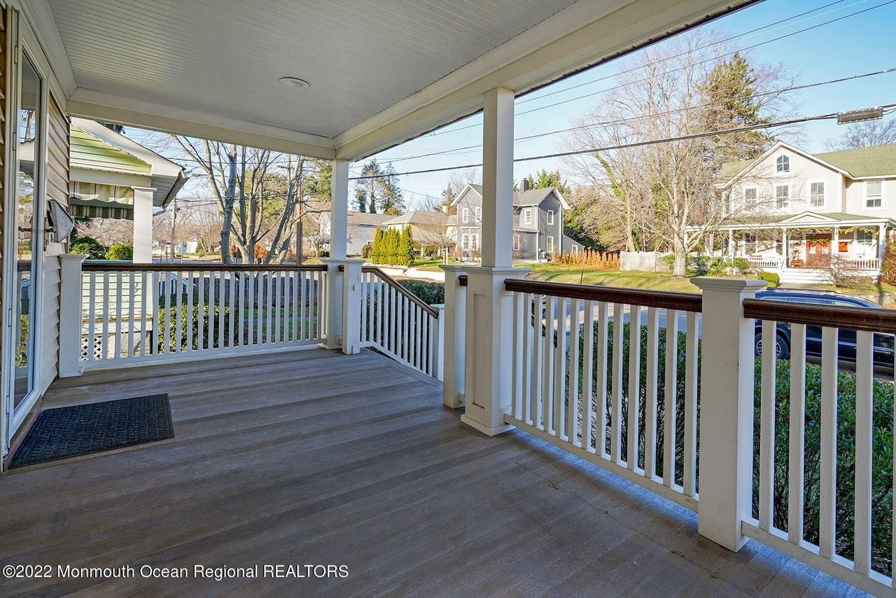 119 Branch Ave - Photo 5 of 25