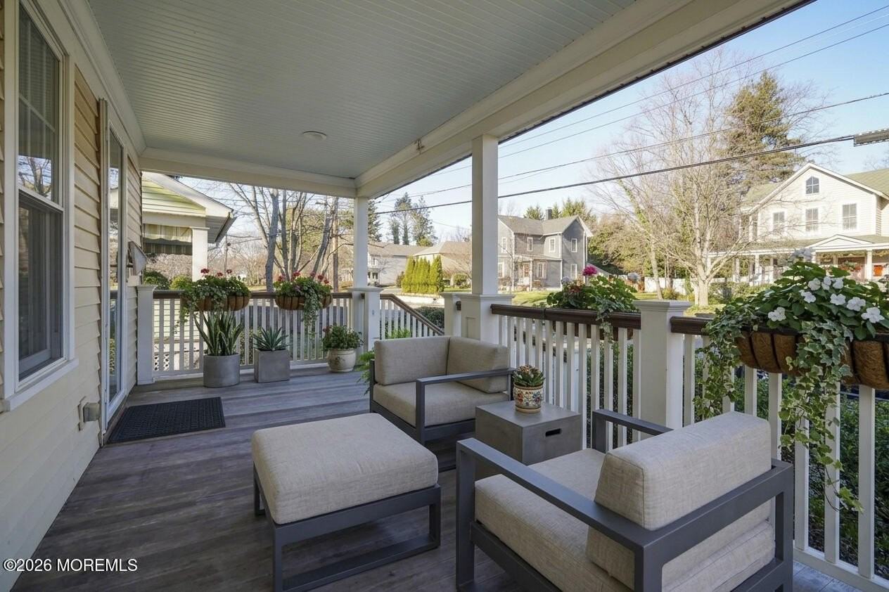 119 Branch Ave - Photo 6 of 25