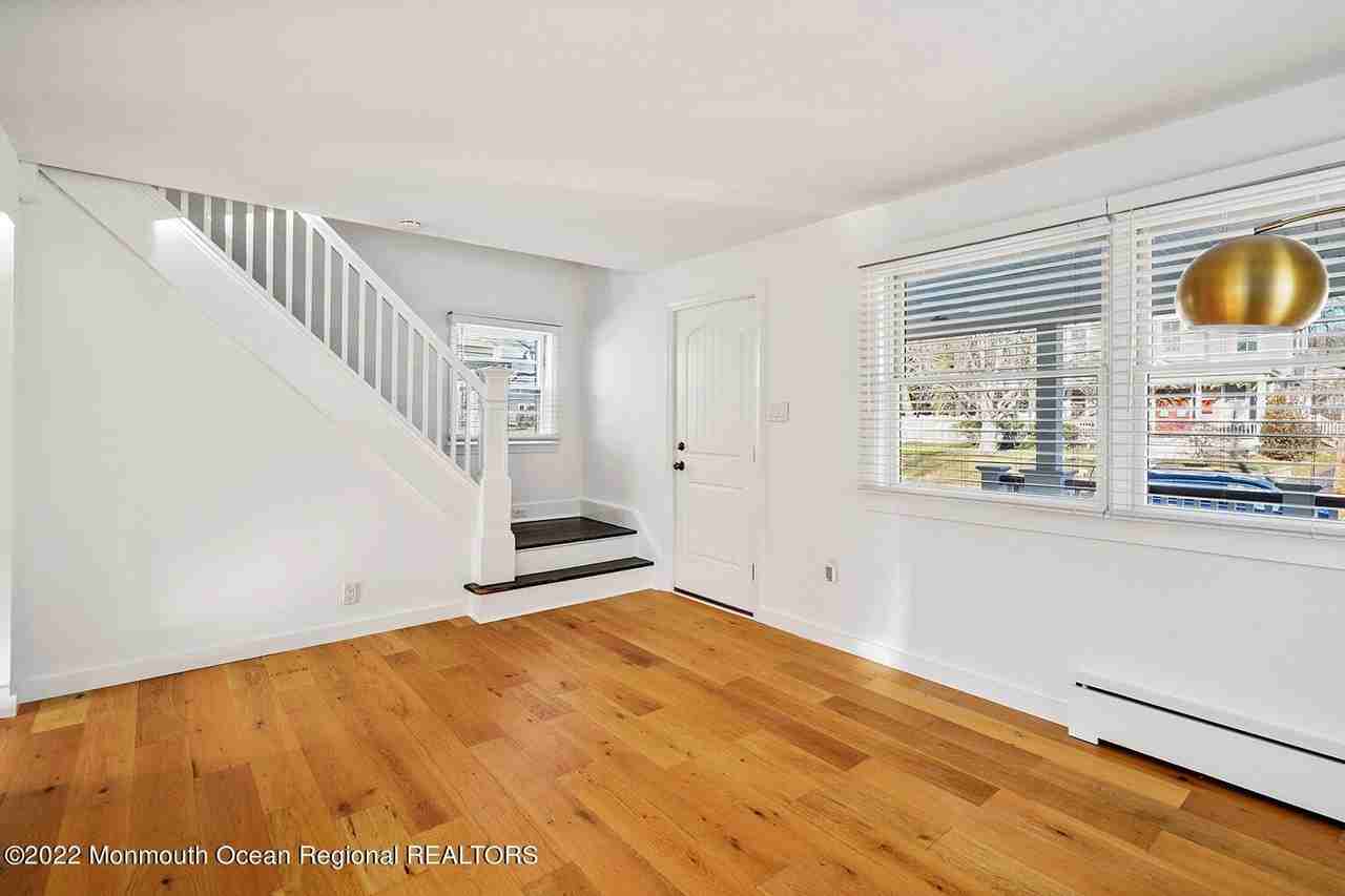 119 Branch Ave - Photo 7 of 25