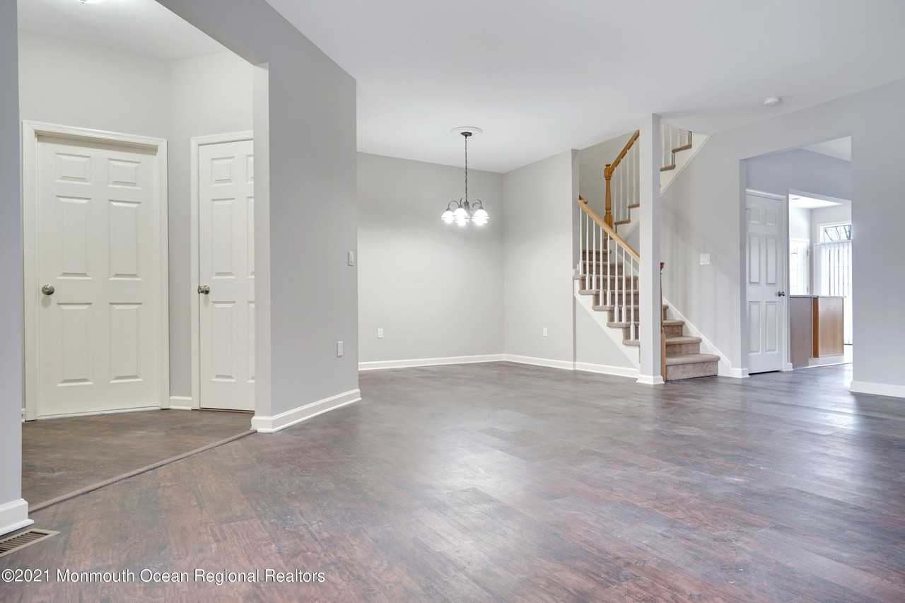 44 Smock Ct - Photo 7 of 34