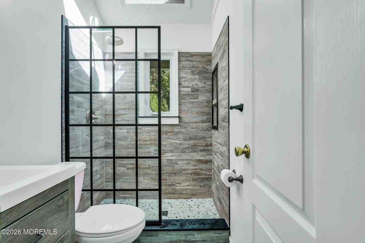 115 Heulitt Rd - Photo 4 of 26