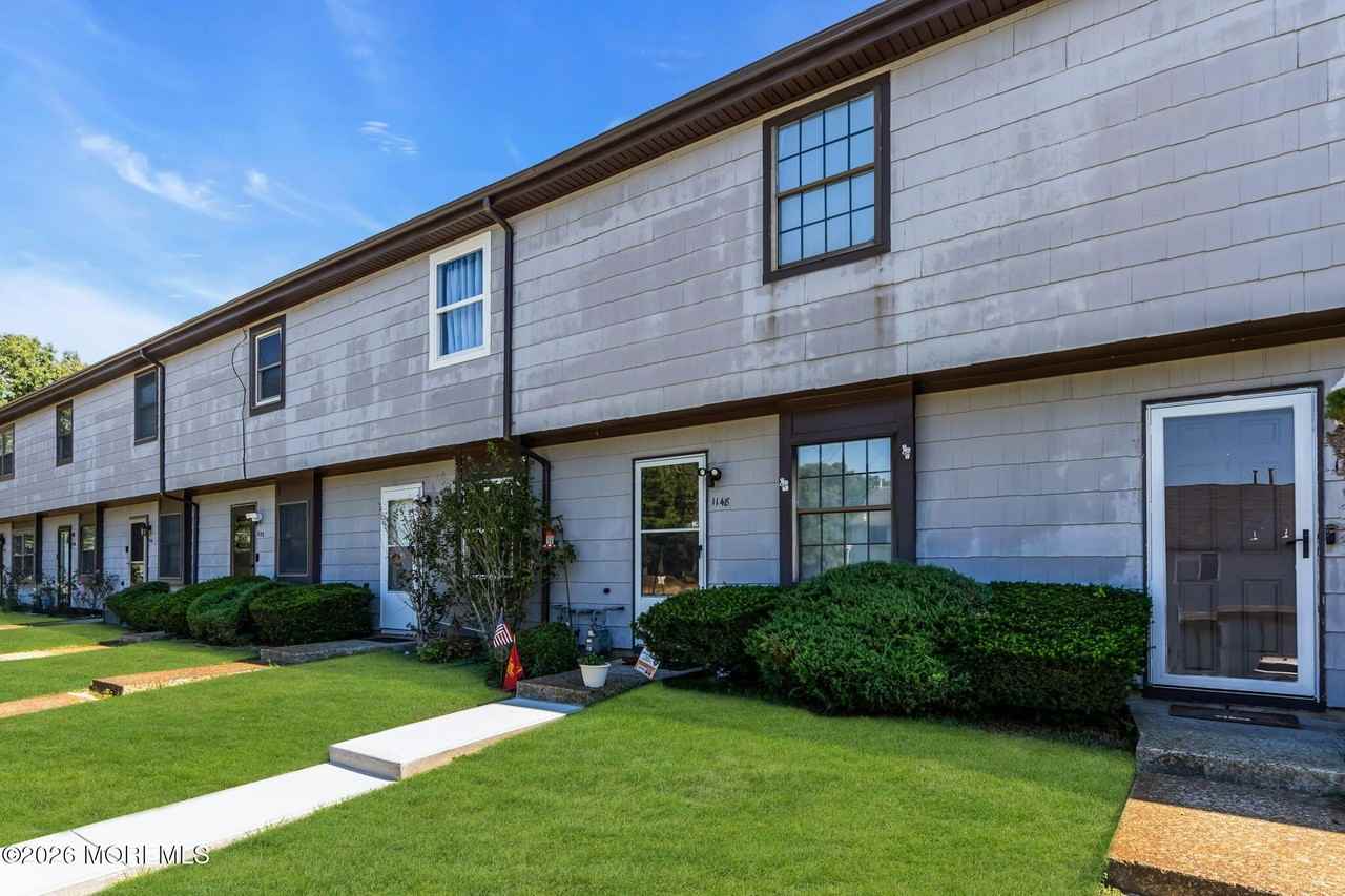 1146 Sawmill Rd - Photo 3 of 30