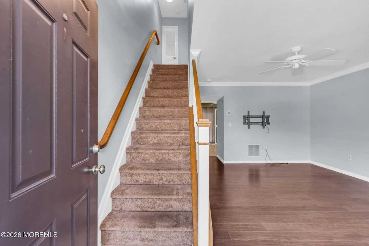 1146 Sawmill Rd - Photo 6 of 30