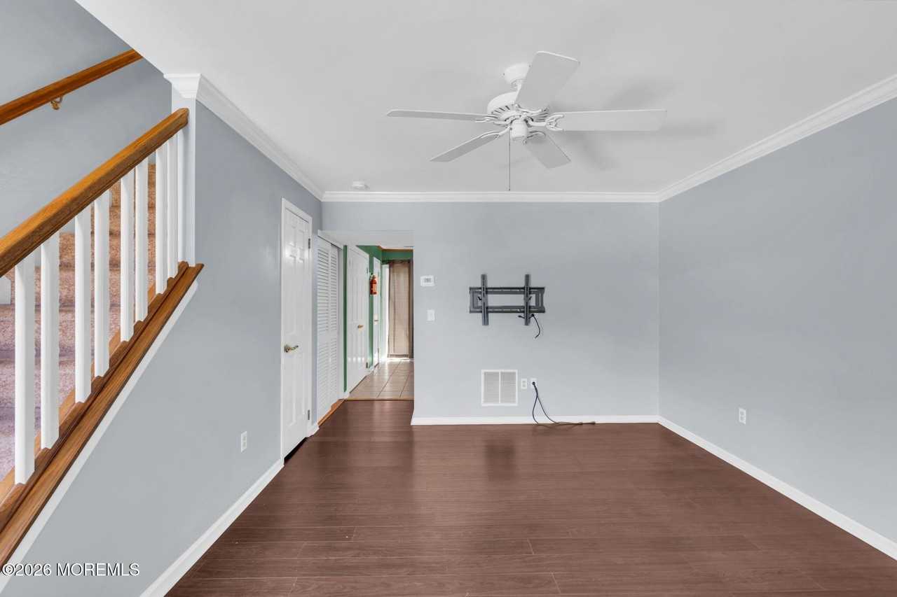 1146 Sawmill Rd - Photo 7 of 30