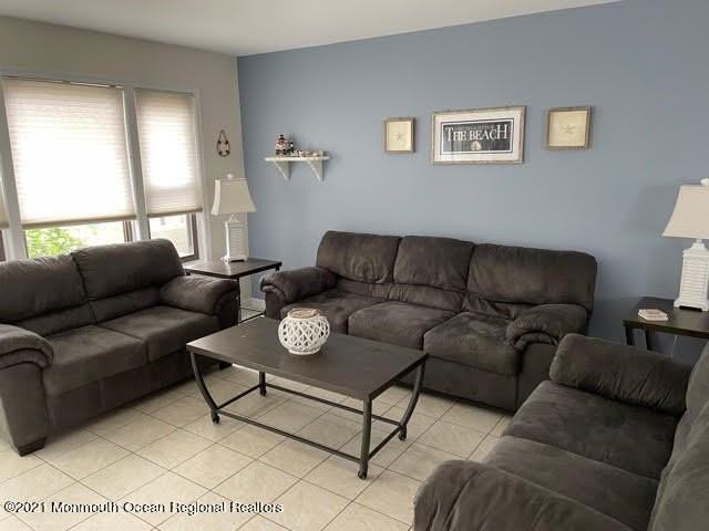 1000 Grand Central Ave #5 - Photo 4 of 27