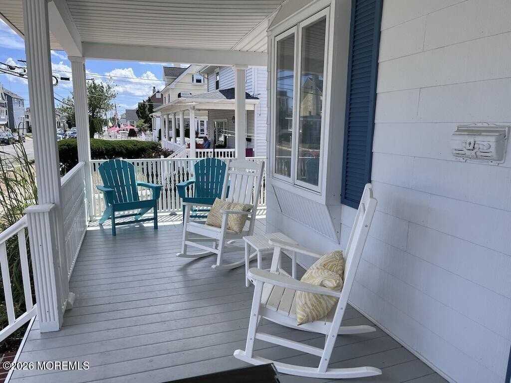 1203 A St - Photo 2 of 15