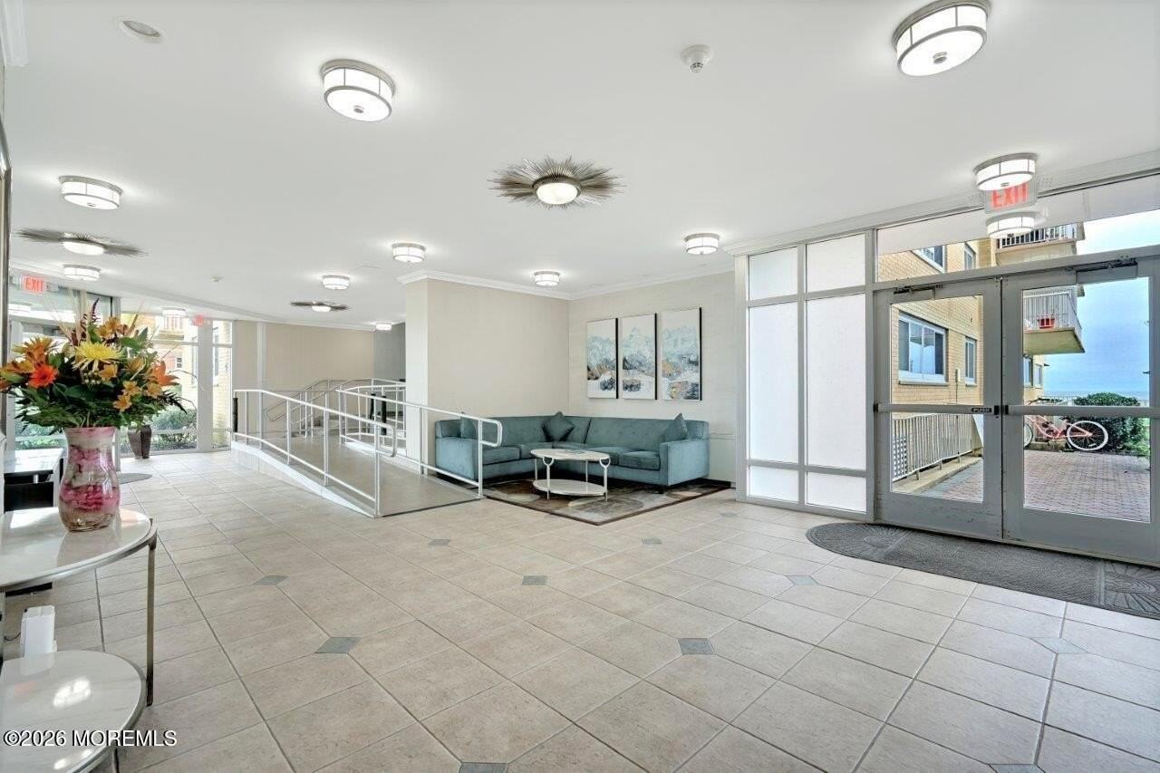 385 Ocean Blvd #2B - Photo 4 of 11