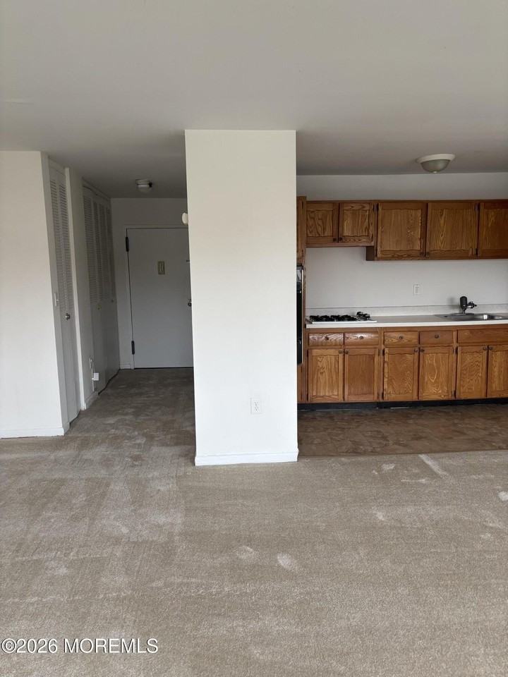 385 Ocean Blvd #2B - Photo 7 of 11