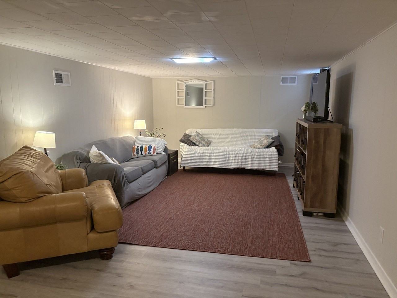 319 Dodge Ave - Photo 3 of 11