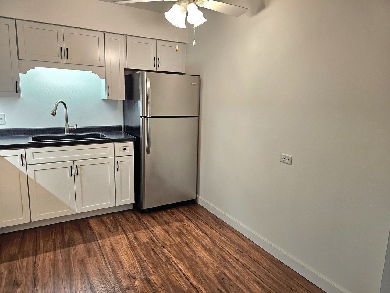 350 Brainerd Ave #6A - Photo 3 of 13