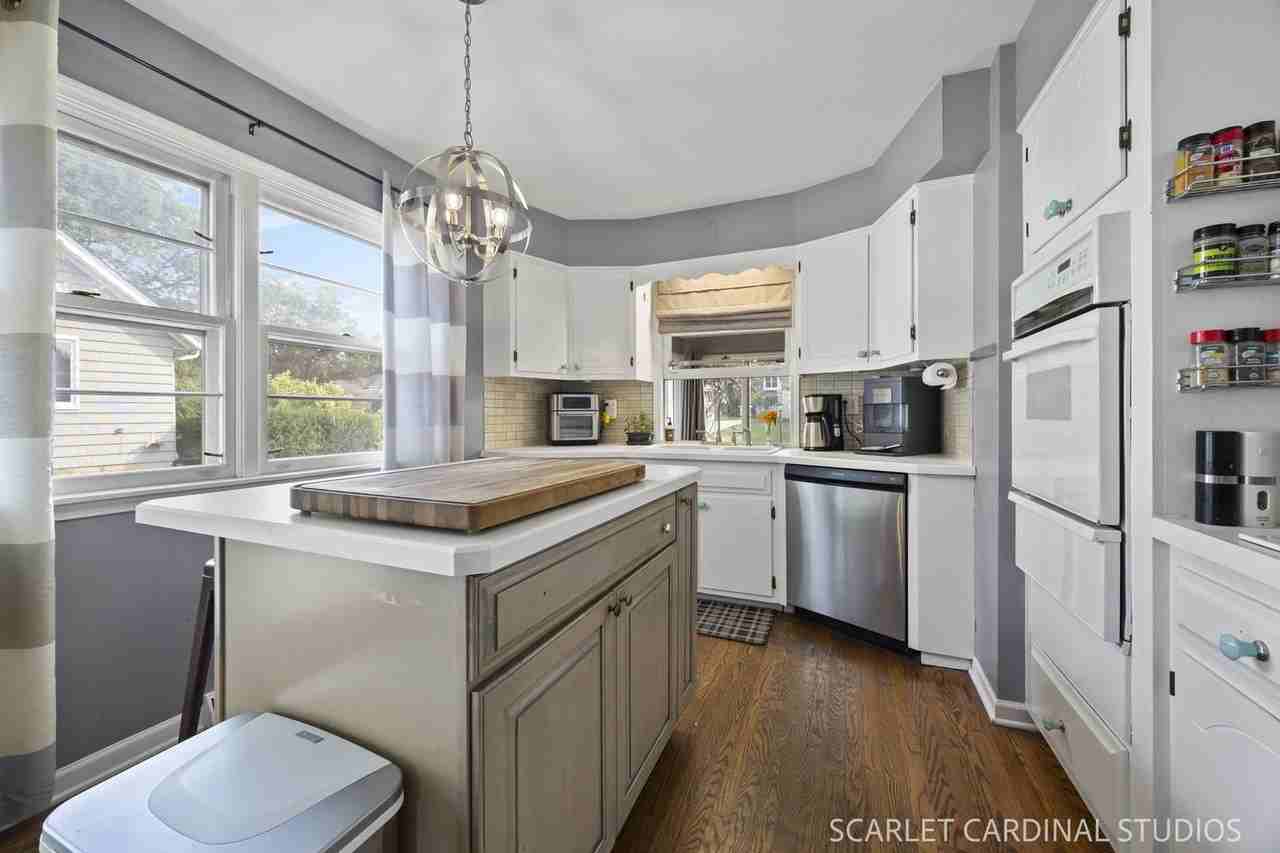 1210 S Gables Blvd - Photo 4 of 25