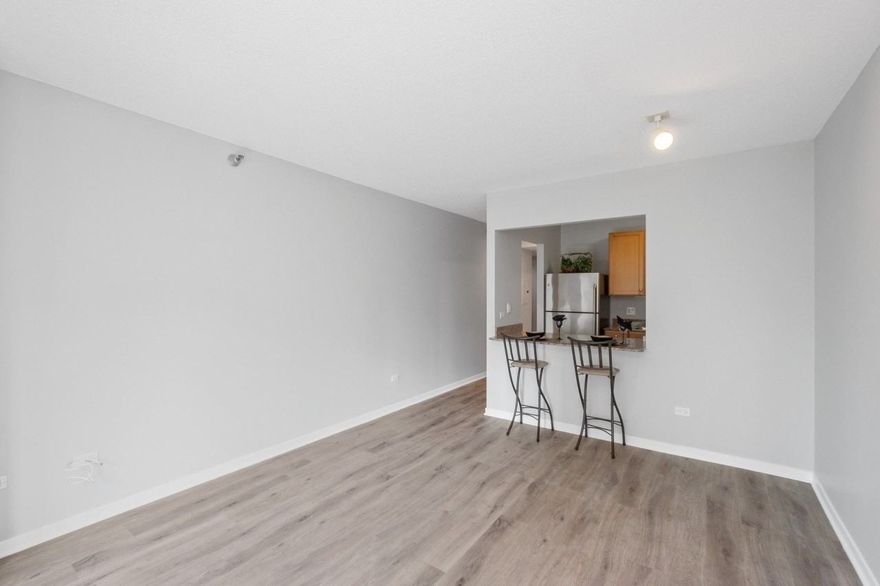 400 N La Salle Dr #3306 - Photo 7 of 23