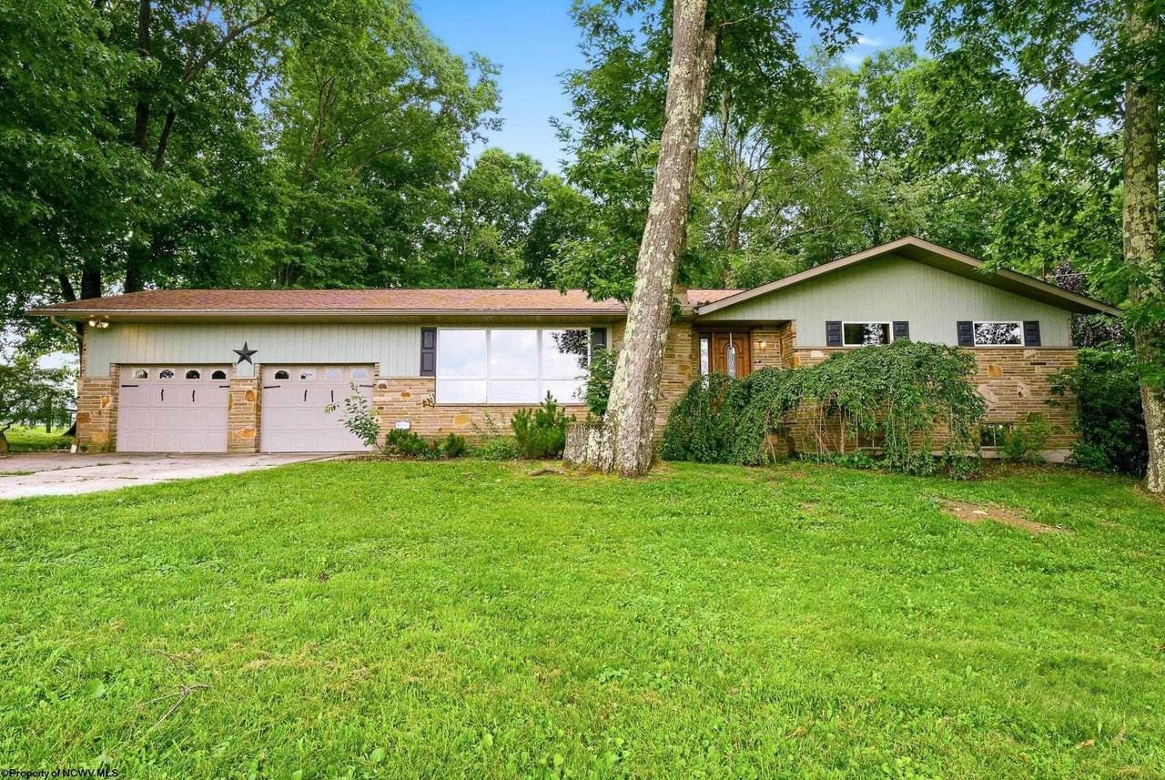 2054 Little Sandy Rd - Photo 2 of 48