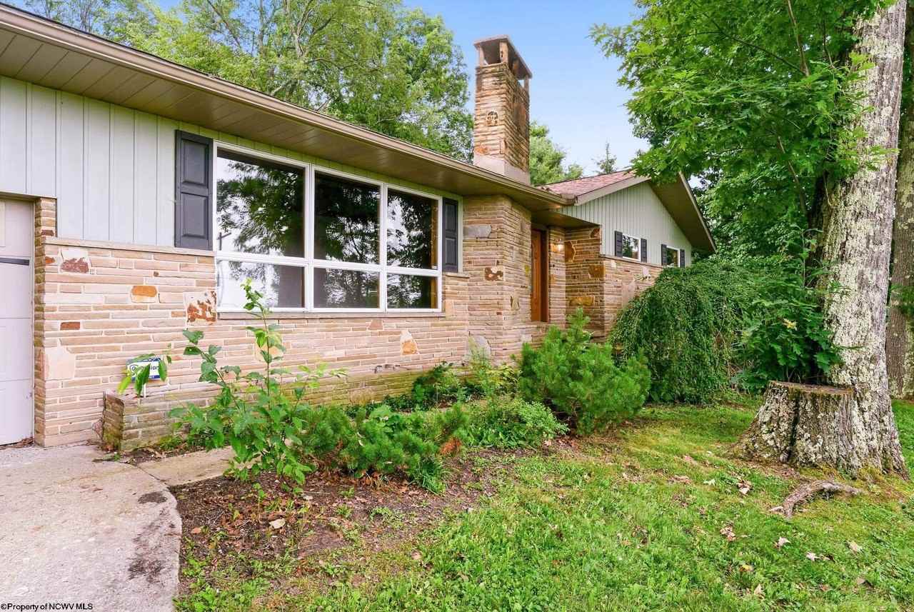 2054 Little Sandy Rd - Photo 3 of 48