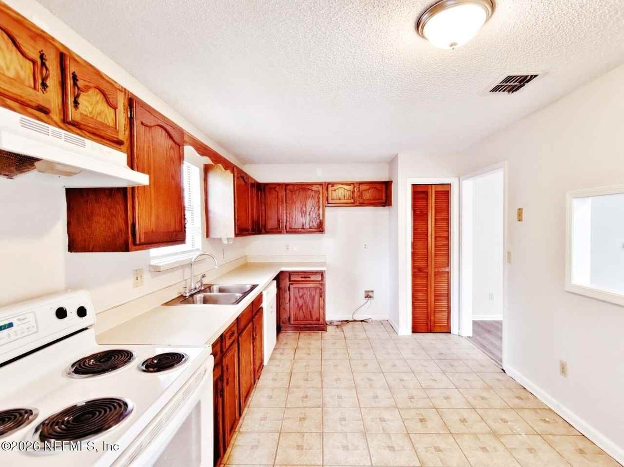8371 Cross Timbers Dr E - Photo 3 of 9